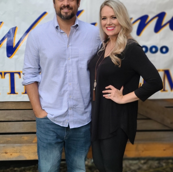 Meet your Posher, Lauren - Picture 2 of 12